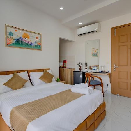 The Lodgers Studio Apartment Infront Of Artemis Hospital Gurugram Gurgaon Exterior photo